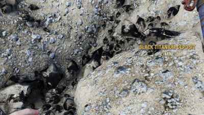 Black titanium deposit at Gorge Junkyard.