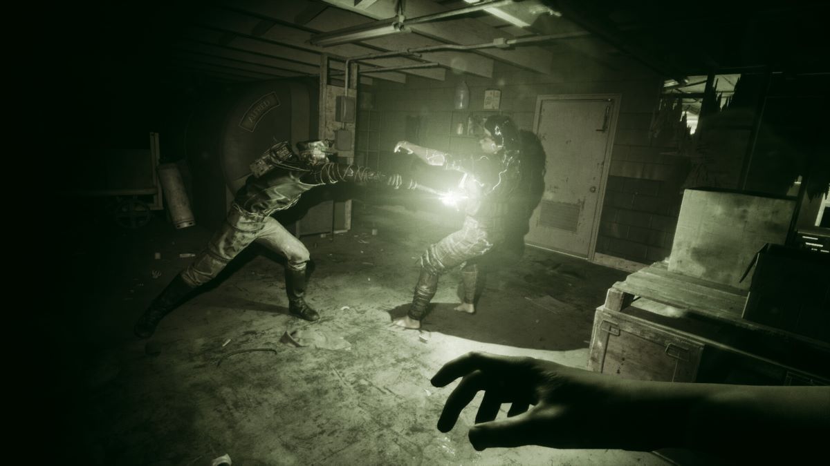 Getting shocked by the cop in The Outlast Trials.