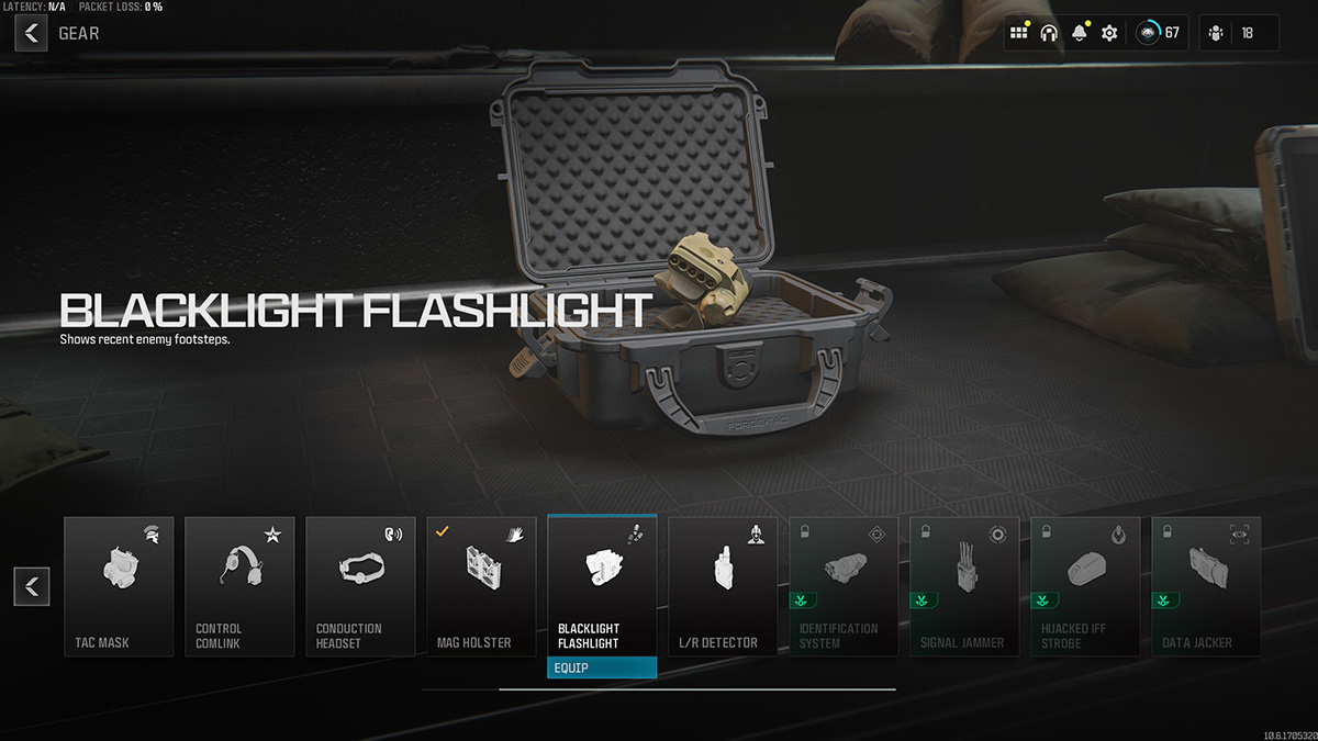 In-game gear menu of the Blacklight Flashlight in Modern Warfare 3