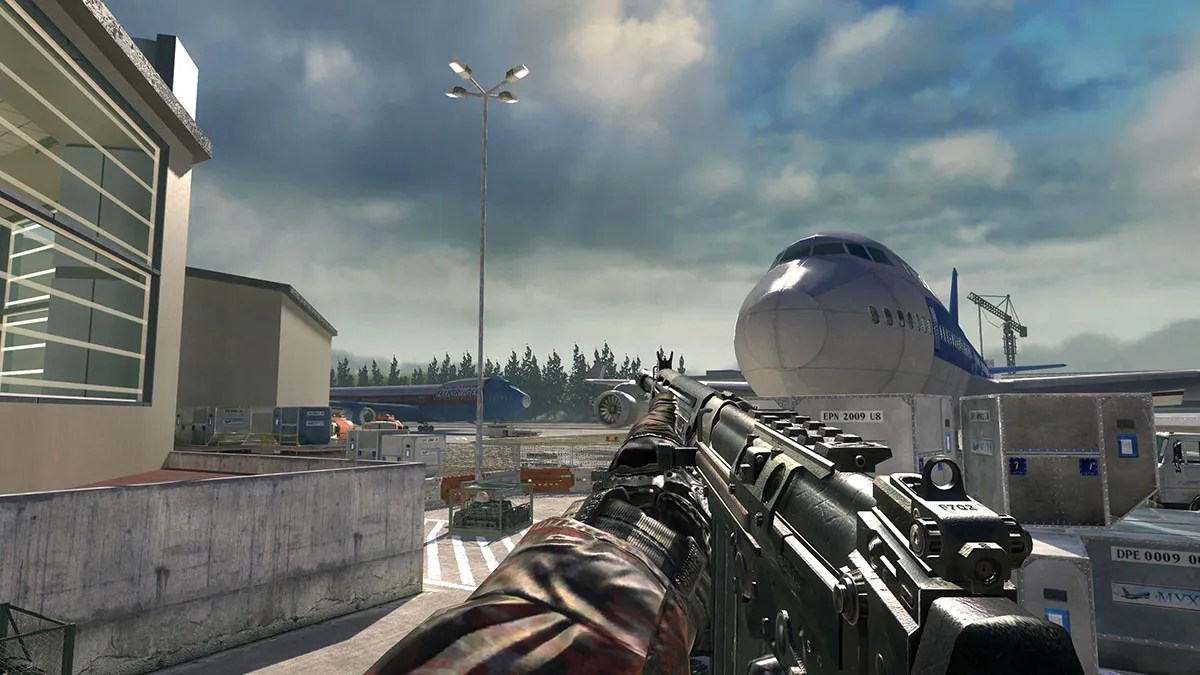 the player aiming a rifle at the sky in modern warfare 3