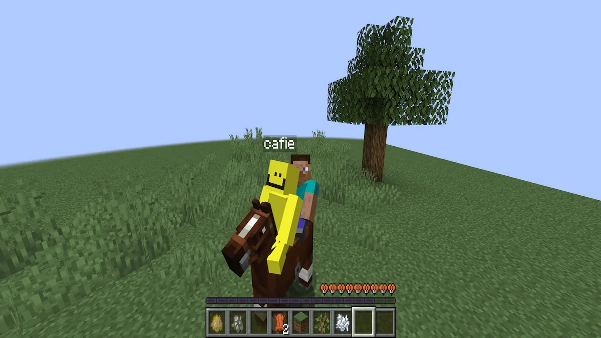 Two Minecraft players riding one horse in the Kaffee's Dual Ride mod.
