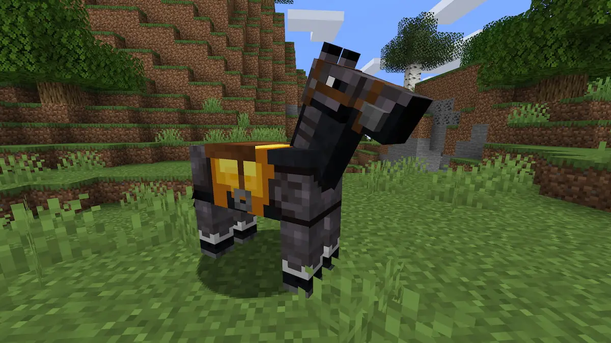 A Minecraft Horse with modded Netherite Horse Armor.