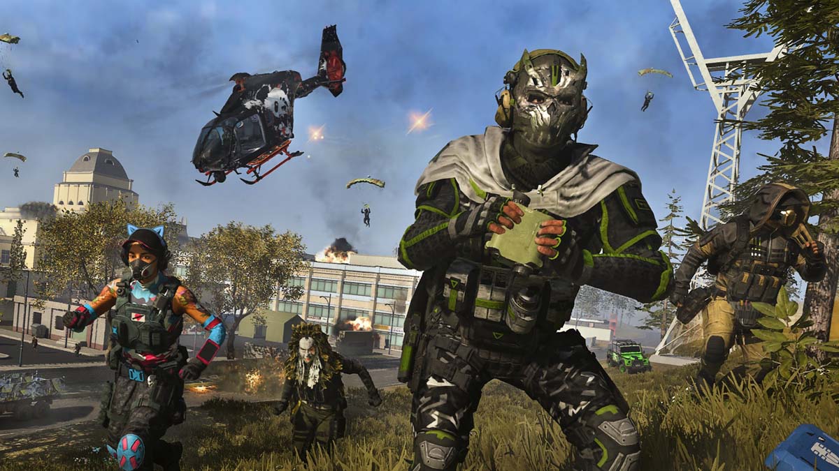 Helicopter flying over a group opf players in CoD Warzone Mobile