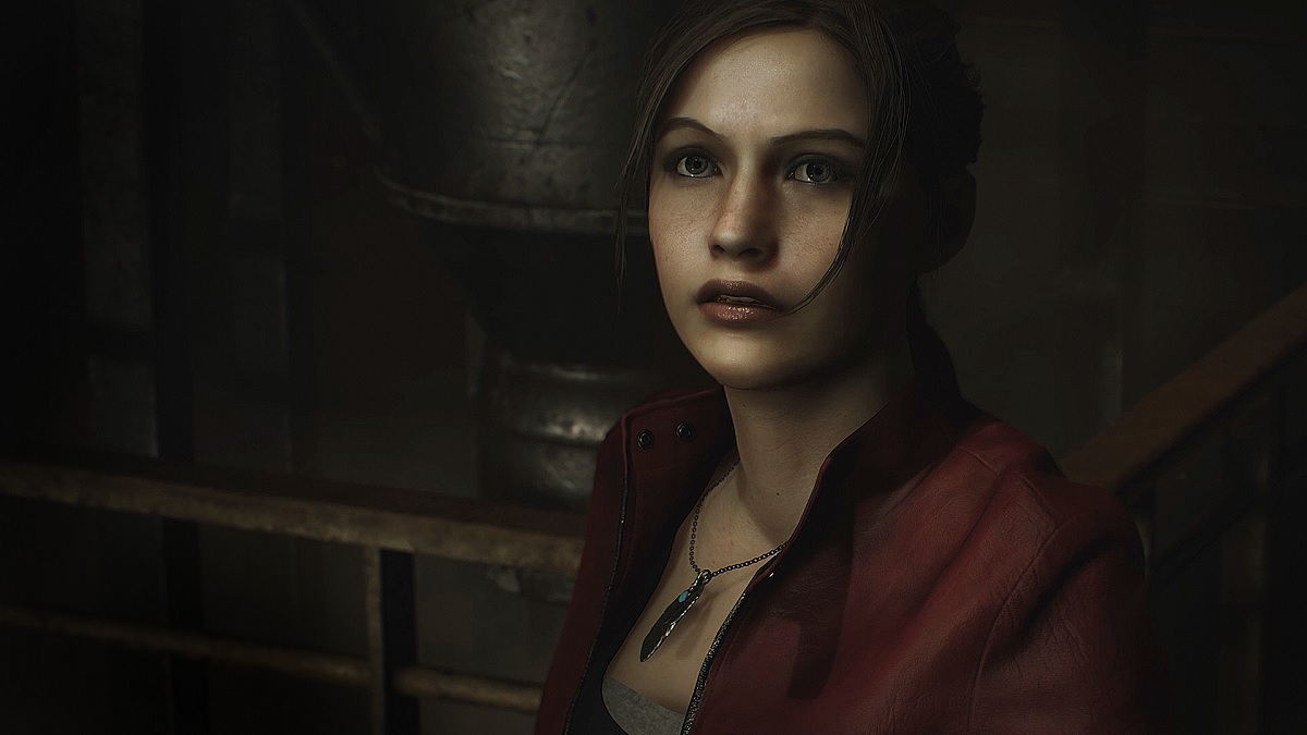 Claire looks worried at the camera in RE2 remake