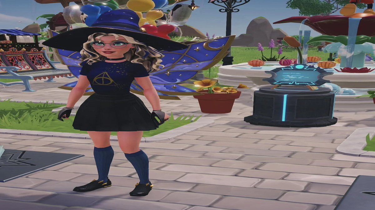 Player wearing Harry Potter deathly hallows touch of magic design in Disney Dreamlight Valley