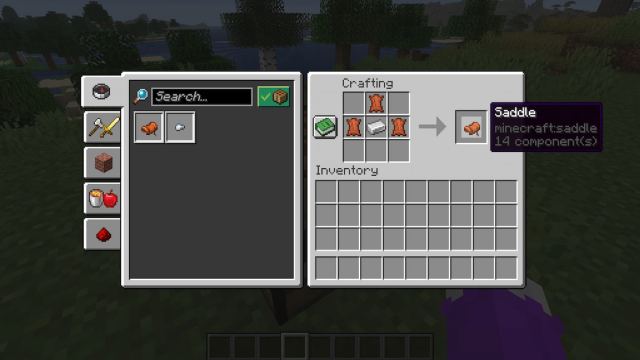 The crafting recipe for a Saddle in Minecraft